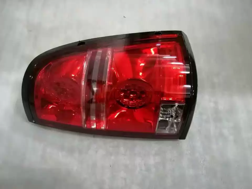 GAC Gio Fortune 100 Gio Triumph Gio pickup truck rear light rear tail light rear turn signal assembly LED light package