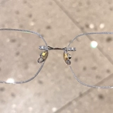 Анти -блюд легкие анти -градиационные очки миопии женские ультра -светлые чистые титановые плоские, защищающие глаза могут быть использованы, чтобы показать небольшую лицу