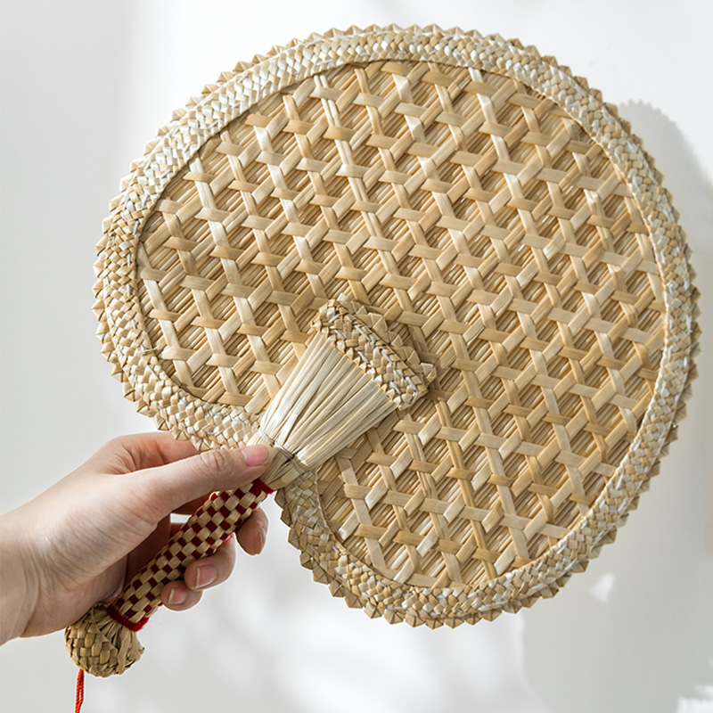 Pure handmade old wheat straw fan Summer large bushel fan Pure Natural Classical China Anemone Fan hand-shaking fan