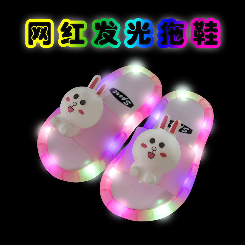 Girls' Slippers for Summer, Fashionable Outdoor Wear for Little Girls, Soft-Soled Sandals, Light-Up Cute Slippers for Older Girls and Toddlers