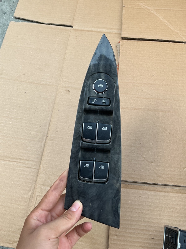 Suitable for Byd Qin 70 Car Window Left and Right Front and Rear Door Glass Regulator Switch Panel Assembly Disassembly Suitable for Byd Qin 70 Car Window Left and Right Front and Rear Door Glass Regulator Switch Panel Assembly Disassembly