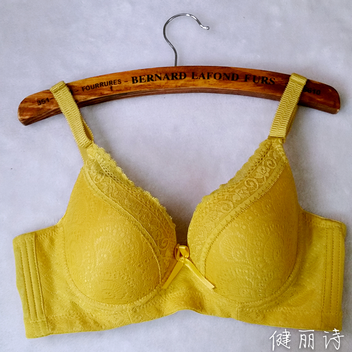 Authentic Jianlishi Womens Underwear nhỏ Bra ren Sexy Massage Thu thập điều chỉnh Bra mỏng.