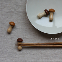 Liangyuan Still products Lovable Solid wood small mushroom chopstick holder Chopstick holder Log chopstick holder set