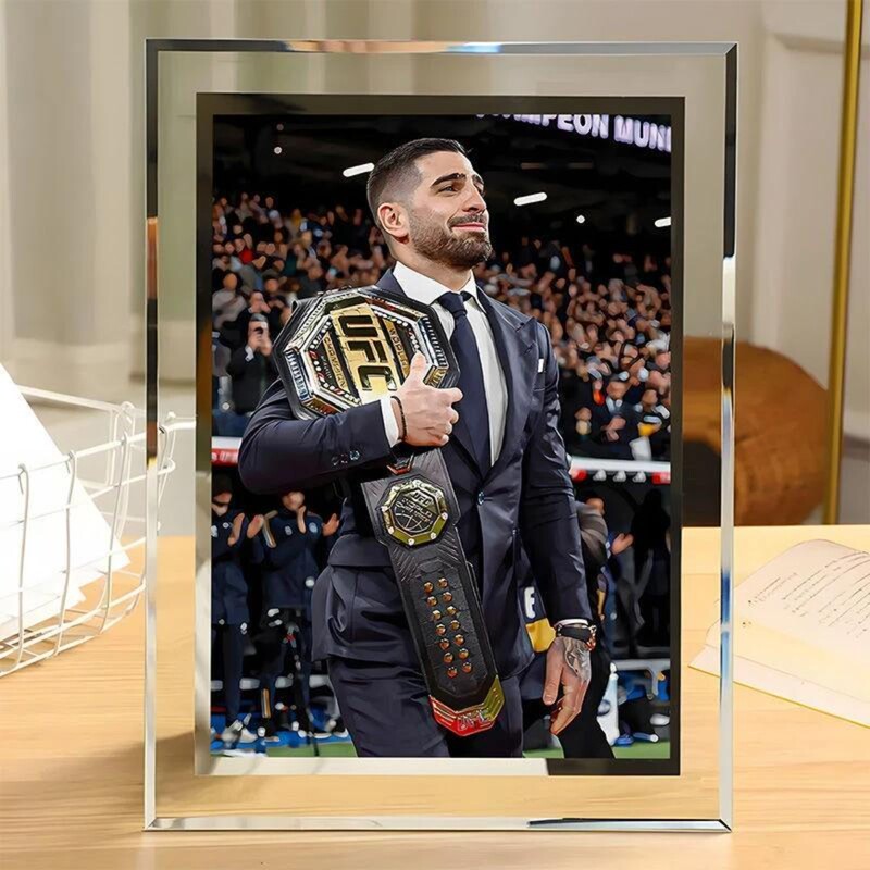 Ufc Fighter Topuria Messi Photo in Crystal Glass Frame as a Gift for Friends, Desktop Dormitory Display Ufc Fighter Topuria Messi Photo in Crystal Glass Frame as a Gift for Friends, Desktop Dormitory Display