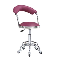 Колесное колесо с фиолетовым забором