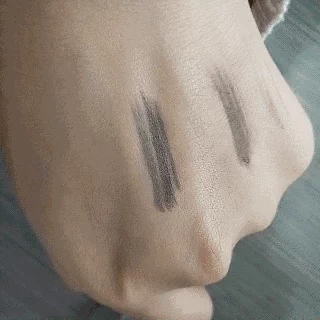 Phong cách Innisfree Hyatt pencil Bút chì lông mày phẳng tự động kép Với cọ Bảy màu tùy chọn Hàn Quốc - Bút chì lông mày / Bột / Stick bút phẩy sợi lông mày