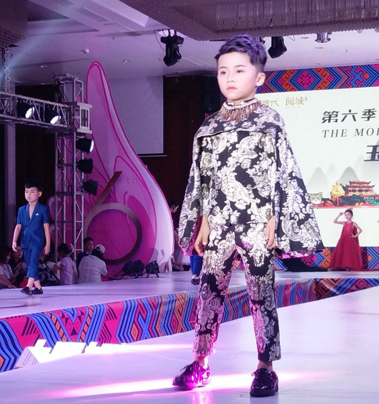Trang phục catwalk cao cấp dành cho trẻ em T-giai đoạn cuối cuộc thi người mẫu phóng đại áo choàng cape váy ảnh phóng đại váy đầm thu đông cao cấp bé gái