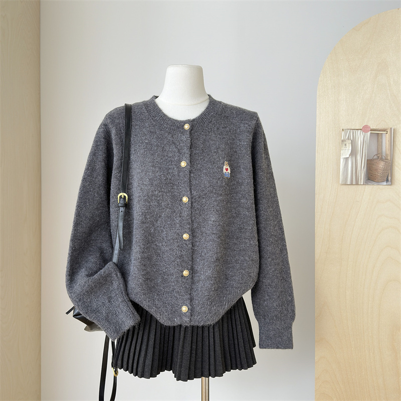 Bear Embroidery Knitted Cardigan for Women 2025 Autumn New Style Single-Breasted Round Neck Casual Long-Sleeved Sweater Jacket