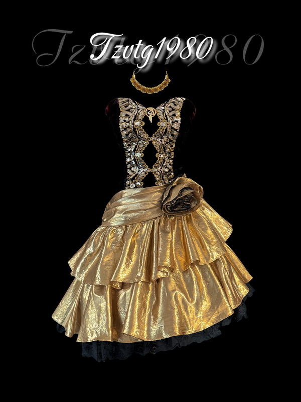 [950] Customer Returns a 1980S American-Made Black Velvet Gold-Trimmed Plus-Size Dress from the Collection of Temple Angels