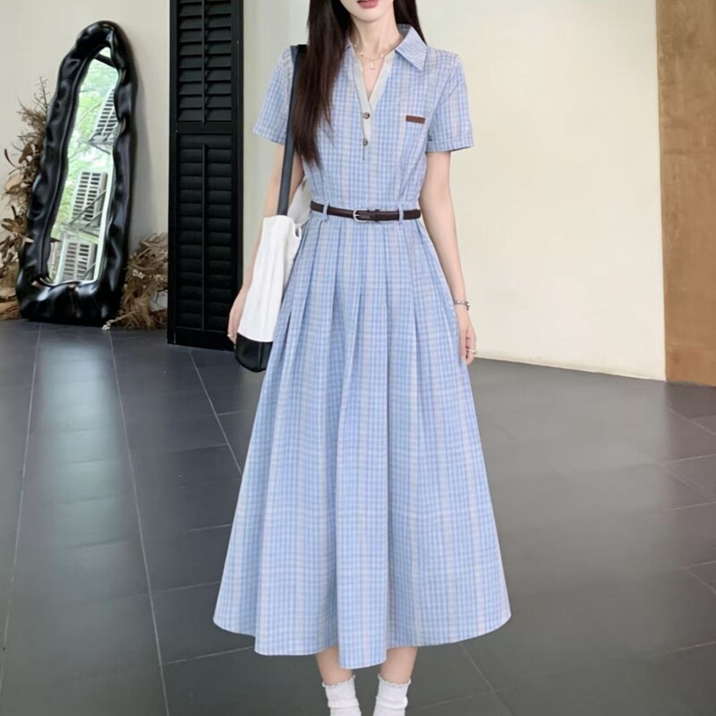 Plus-Size French-Style Elegant Blue Design Waist-Cinching Plaid Short-Sleeve Dress, Summer Slimming Long Dress for Plus-Size Women