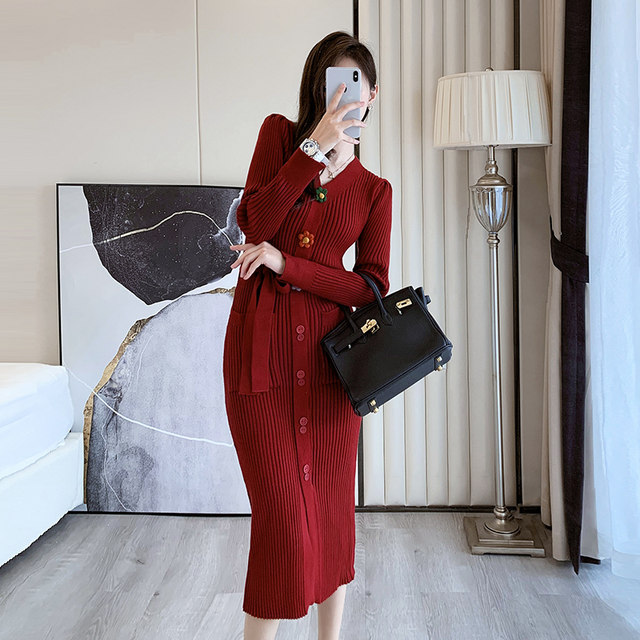 Chinese zodiac year of the ox red knitted dress autumn 2021 new femininity goddess fan with coat sweater skirt