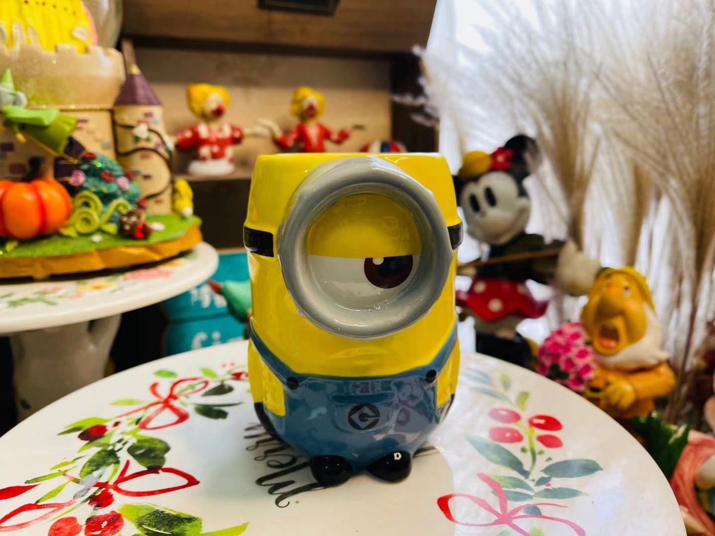 Small Yellowman Water Glass Mark Ceramic Children Cute With Hands God Steal Dads Cold Drinks Coffee Tea Tide Milk Fashion