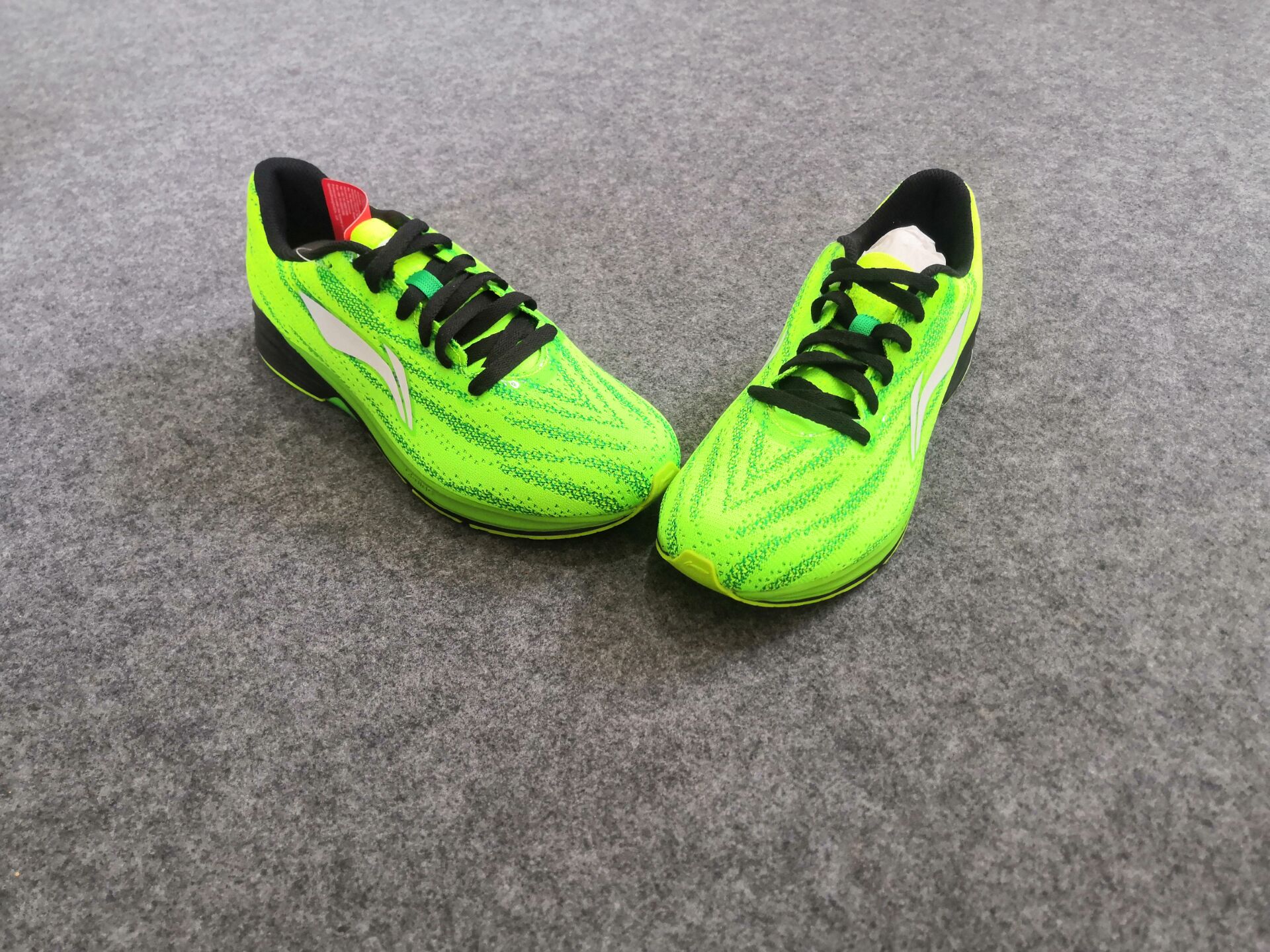 Li Ning sponsors professional men's and women's marathon competition shoes running shoes casual couple running shoes AJJL001