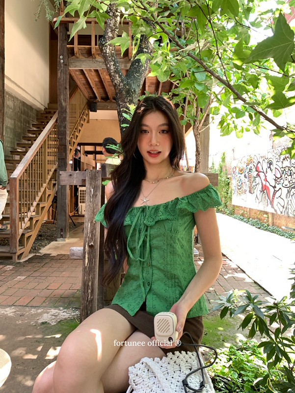 Fortunee Green Cut Out Lace Embroidered Ruffled Shirt for Women, New Summer Style, Sexy Waist-Cinching Short Top Fortunee Green Cut Out Lace Embroidered Ruffled Shirt for Women, New Summer Style, Sexy Waist-Cinching Short Top