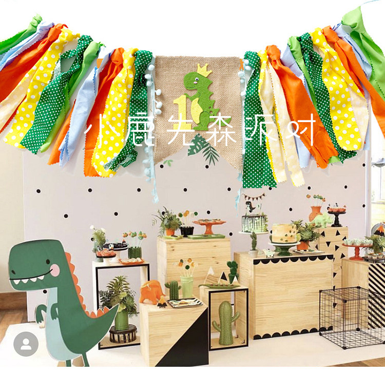 Baby dining chair pull flag one-year-old banquet layout birthday party decoration pull flag baby seat pull flower long table flag hundred days banquet