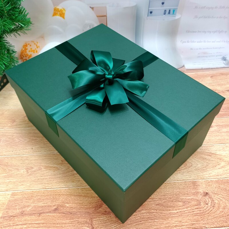 Extra Large Dark Green Rectangular Birthday Gift Box Christmas Outwear Scarf Dress Dress High Heels Packaging Box Extra Large Dark Green Rectangular Birthday Gift Box Christmas Outwear Scarf Dress Dress High Heels Packaging Box