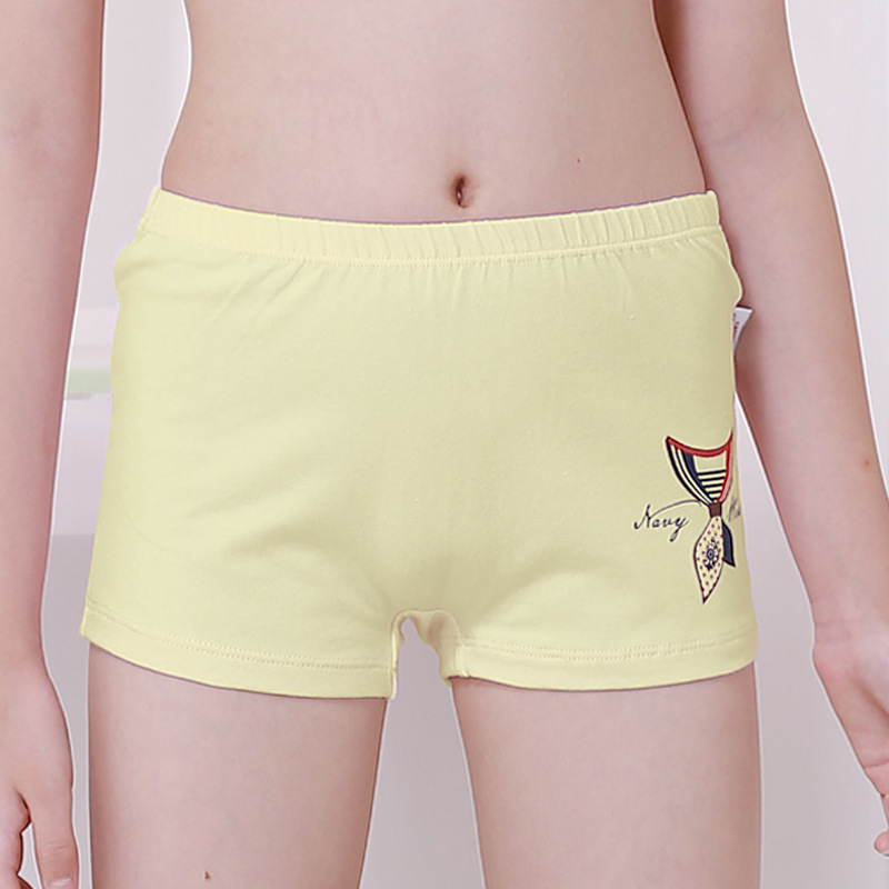 Children's tenyearold girl underwear girls cotton boxer pure cotton four corners 216 shorts