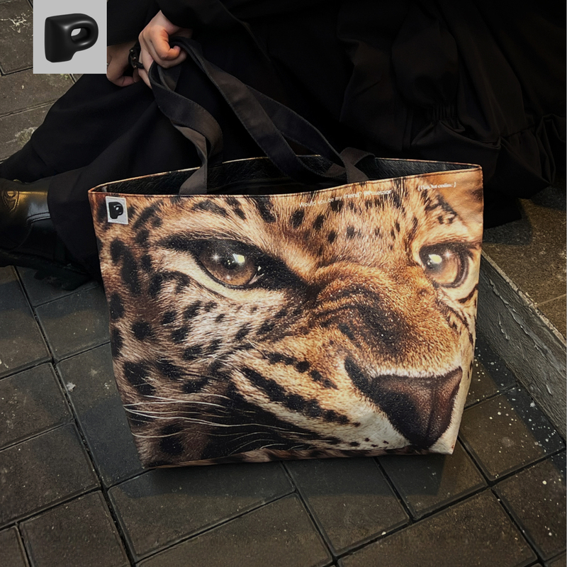 Street-Style E Bag-Putout Original Niche Light-Medium Unisex "Grumpy Leopard" Dupont Paper Extra-Large Capacity Tote Bag Street-Style E Bag-Putout Original Niche Light-Medium Unisex "Grumpy Leopard" Dupont Paper Extra-Large Capacity Tote Bag