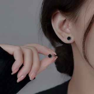 925 Silver Earrings for Women, Black Earrings, 2025 New Popular Style, Ear-Friendly, Niche Design, High-End Temperament Earrings