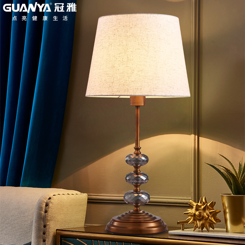 Luxurious all-bronze table lamp retro American decoration cozy bedroom bed head lamp crystal pure copper living room Book room bronze table lamp