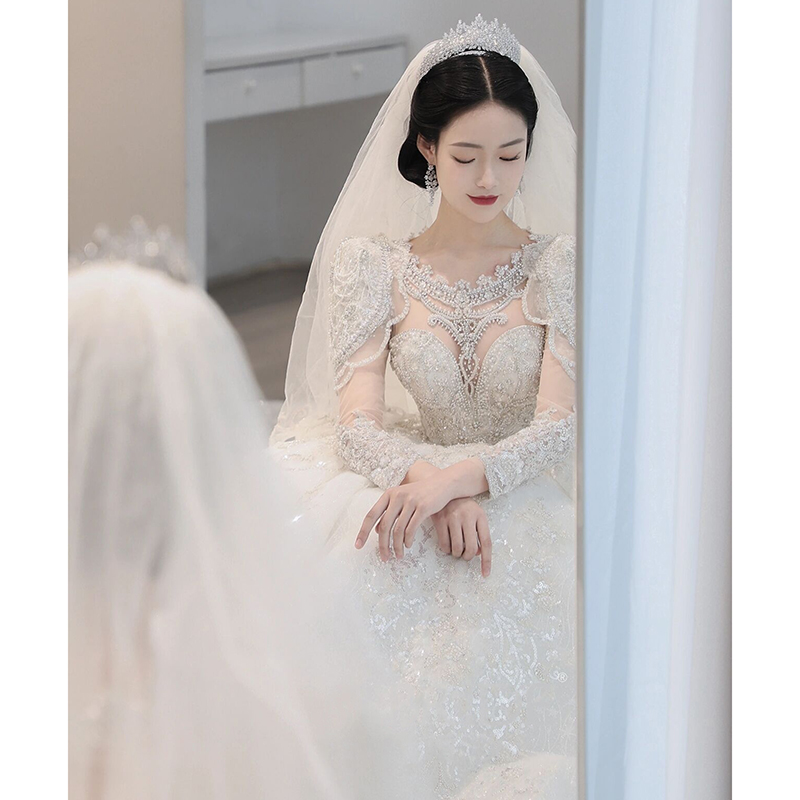 Luxury main wedding dress 2023 new bride French long -sleeved main yarn high -level high -level sense small heavy labor wedding drag tail Luxury main wedding dress 2023 new bride French long -sleeved main yarn high -level high -level sense small heavy labor wedding drag tail