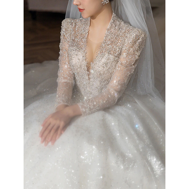 Wedding dress, french style, 2021 collection, long sleeve, 2022, suitable for teen, V-neckline