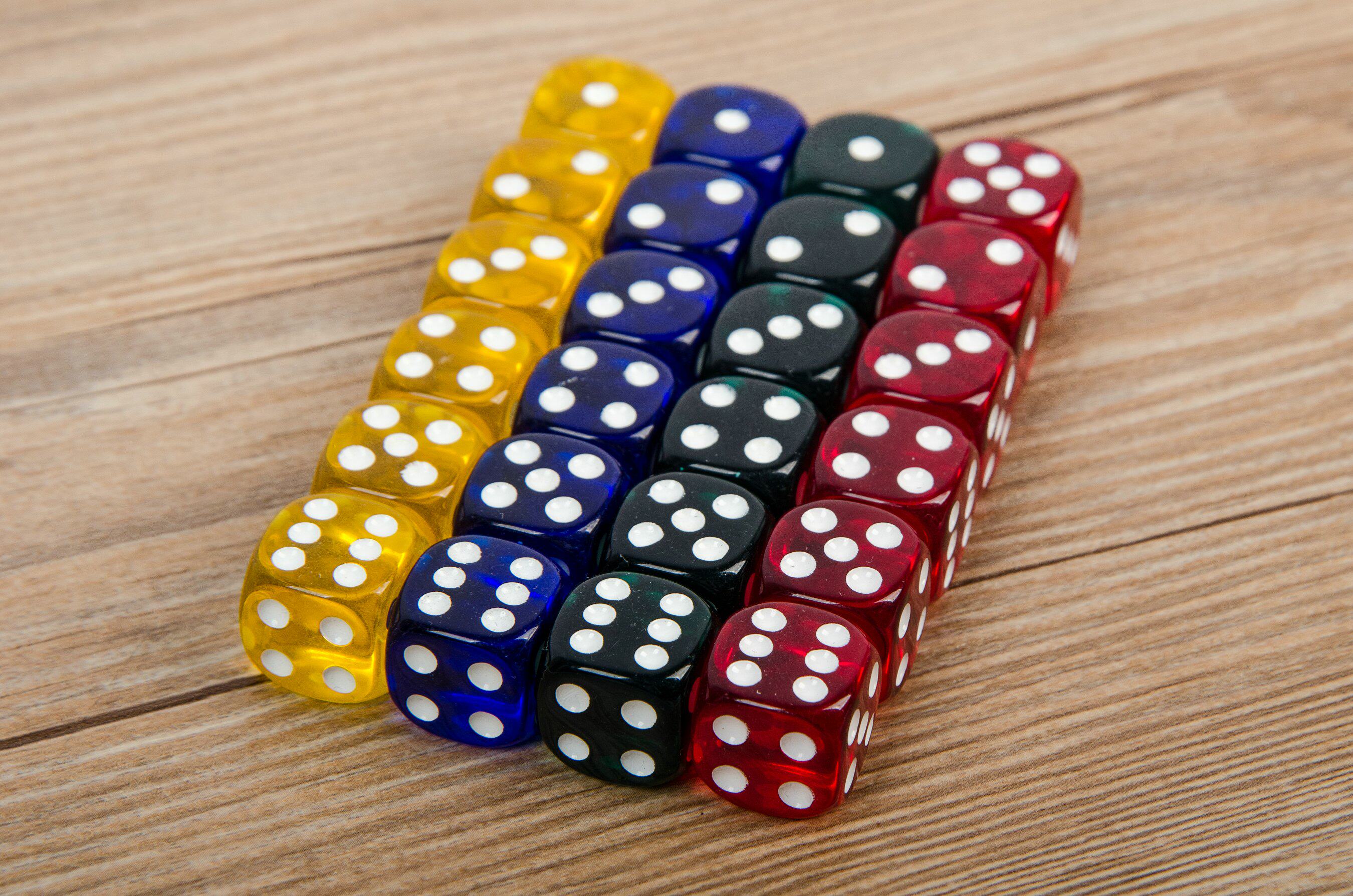 16MM round corner color transparent color 24 pieces set dice (transparent blue, green, yellow and red each 6 pieces)