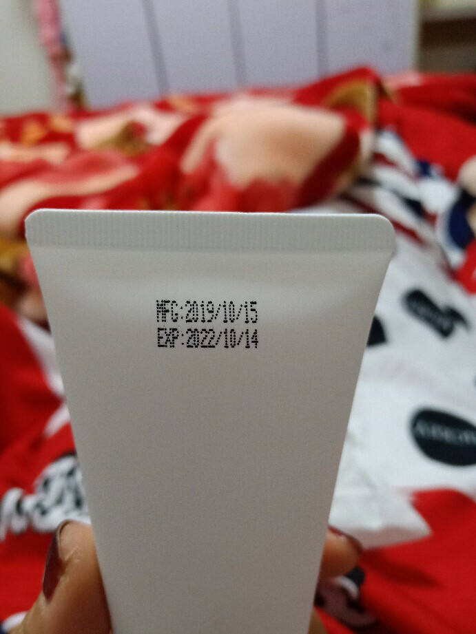 nini氨基酸洗面奶怎么样有用吗，母女俩使用一个月效果对比_搜券