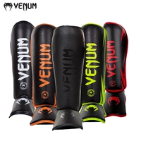 Venum Challenger стоит стоя, защитные ноги, мюай -тайский яд, бокс