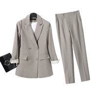 Абрикосовый пиджак классического кроя, штаны