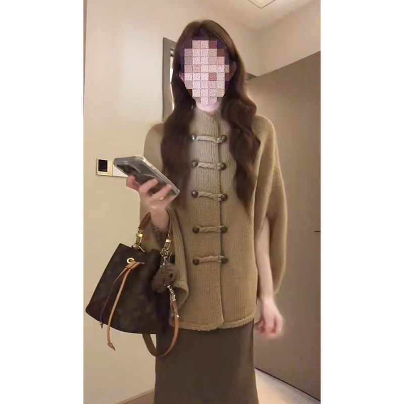 2026 Autumn Korean Style New Wool Blend Icelandic Wool Cape Coarse Knit Loose-Fit Knitted Coat Oversized Top 2026 Autumn Korean Style New Wool Blend Icelandic Wool Cape Coarse Knit Loose-Fit Knitted Coat Oversized Top