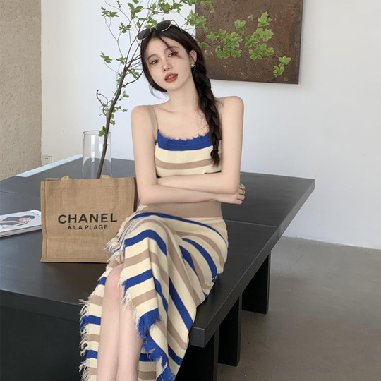 Designed with a Sense of Style, This Tassel-Striped Spaghetti Strap Dress for Women Is Perfect for Spring and Summer. It's a Slim-Fit, Sleeveless, Bodycon Tank Dress That Can Be Worn as a Base Layer or as a Long Skirt