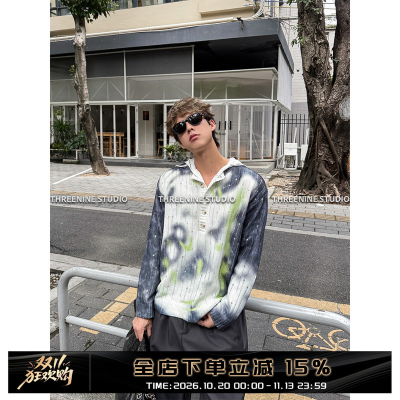 Threenine Niche Casual Henry Collar Spray-Dyed Ripped Sweater for Men and Women, Versatile and Fashionable for Autumn and Winter, Street Style