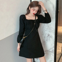 Hepburn style small black skirt autumn 2021 new female waist thin temperament pleated square collar long-sleeved dress
