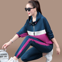 Sports set women Spring and Autumn 2020 new fashion stitching hooded long sleeve sweater large size loose running two-piece set