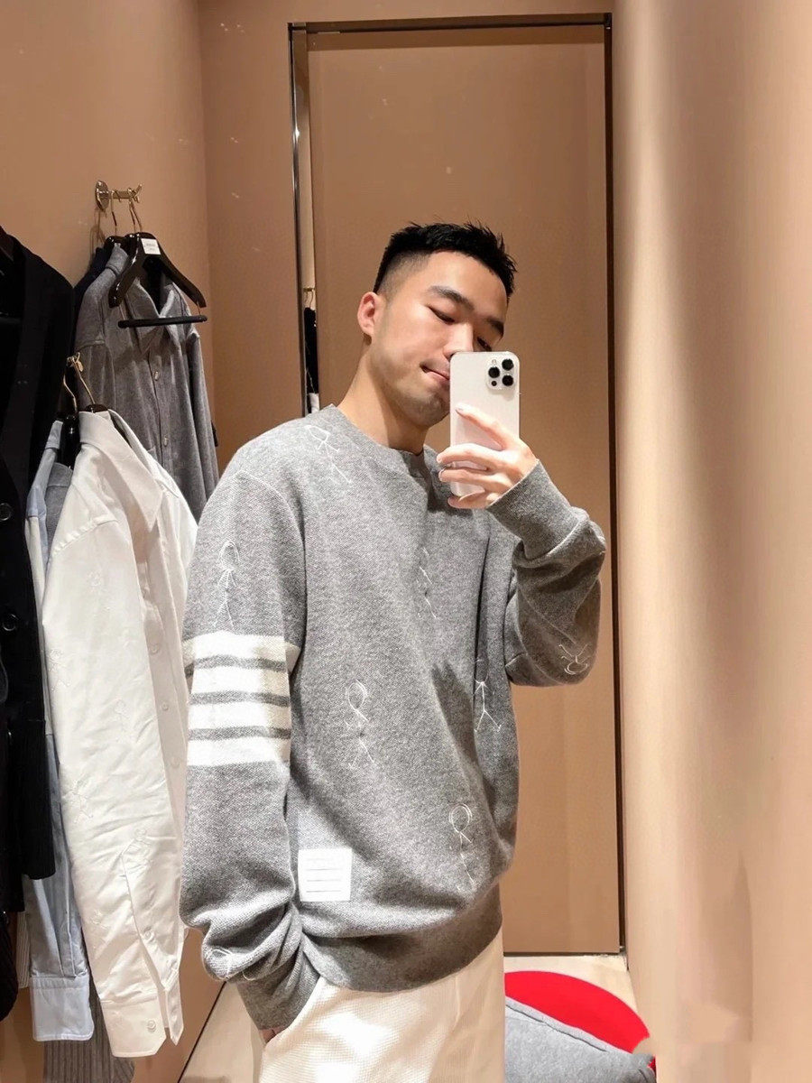 TB Matchman knitted knitted sweater red white blue knitting with four bars loose commuter warm men and women same coat