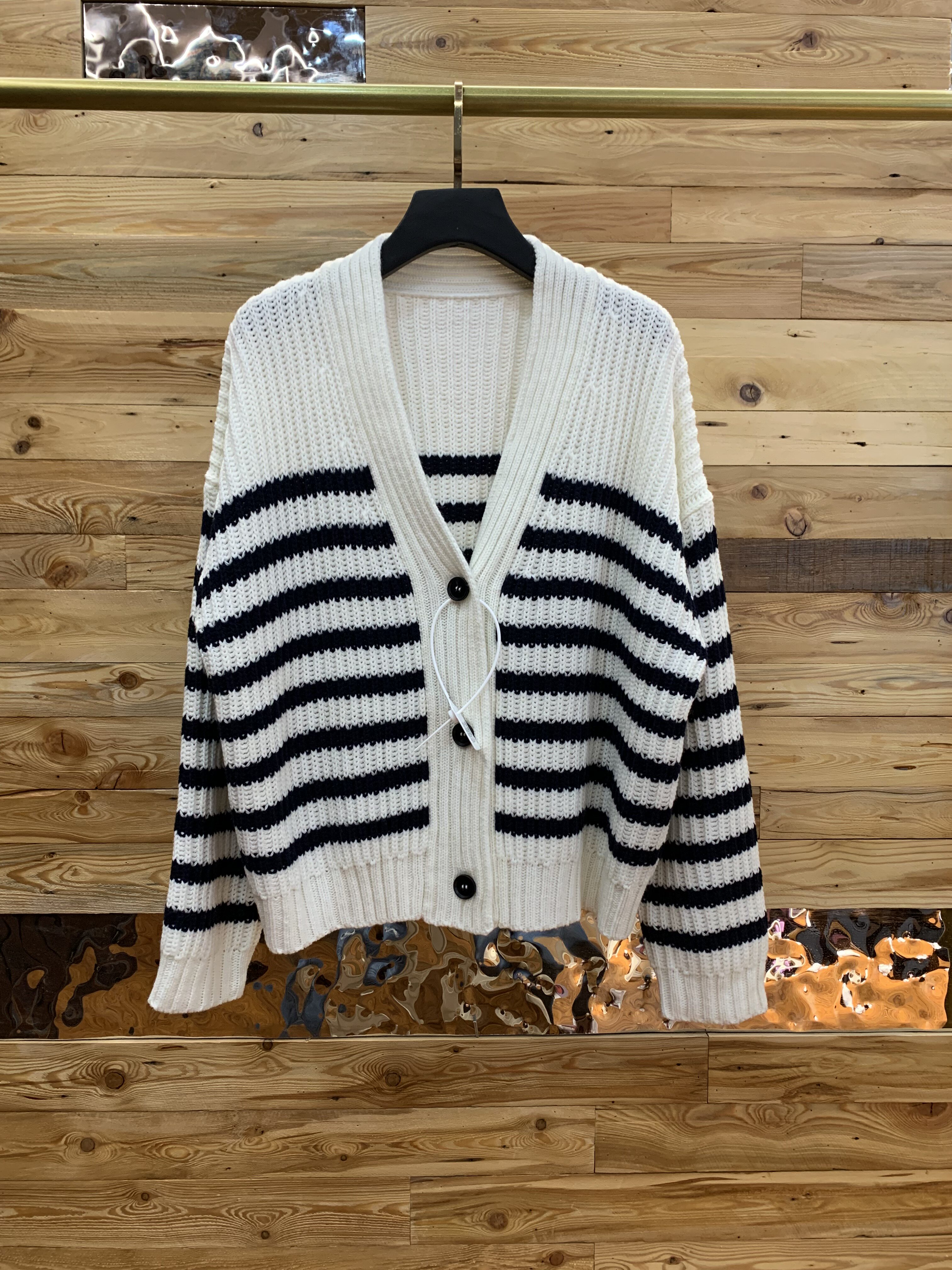 2022 spring new V-neck striped knitted cardigan dropped shoulders lazy wind sweater jacket women's single-breasted button-up long-sleeved