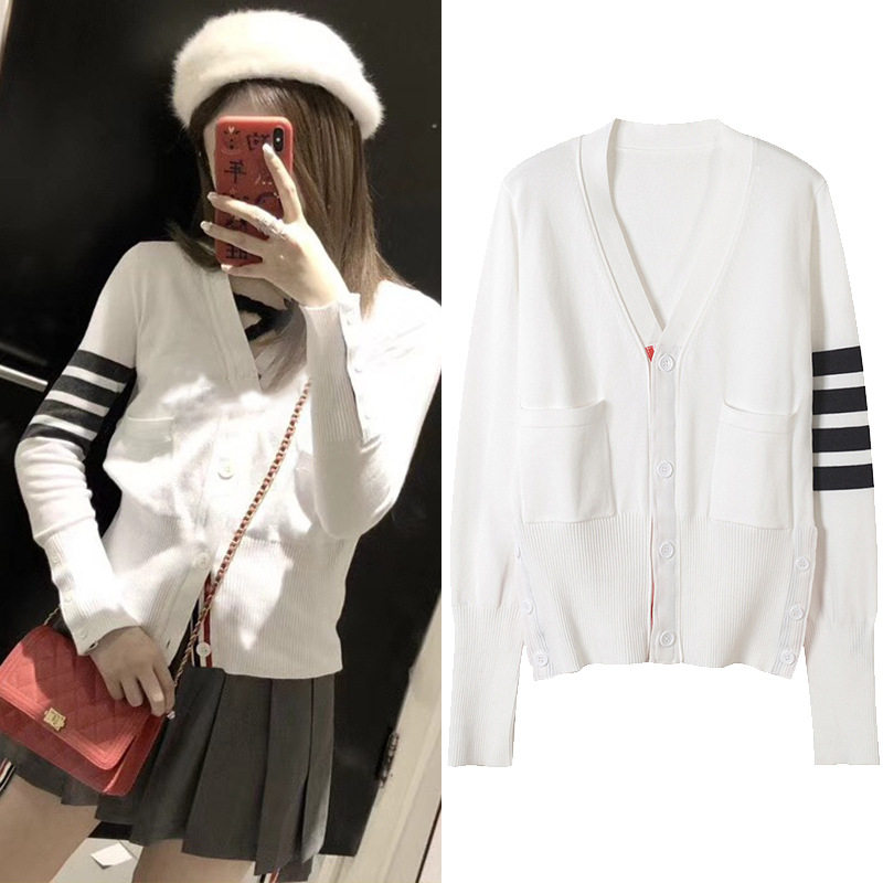 TBV Collage Flag Strip Coat Rise Breaky Lady Commuter Wave Waves Clothes White Clothes and Cutting Sweater