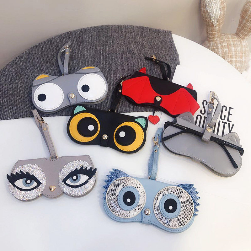 Glasses case ins Girl fashion glasses bag Sunglasses Sunglasses anti-pressure protective cover Cute portable bag pendant