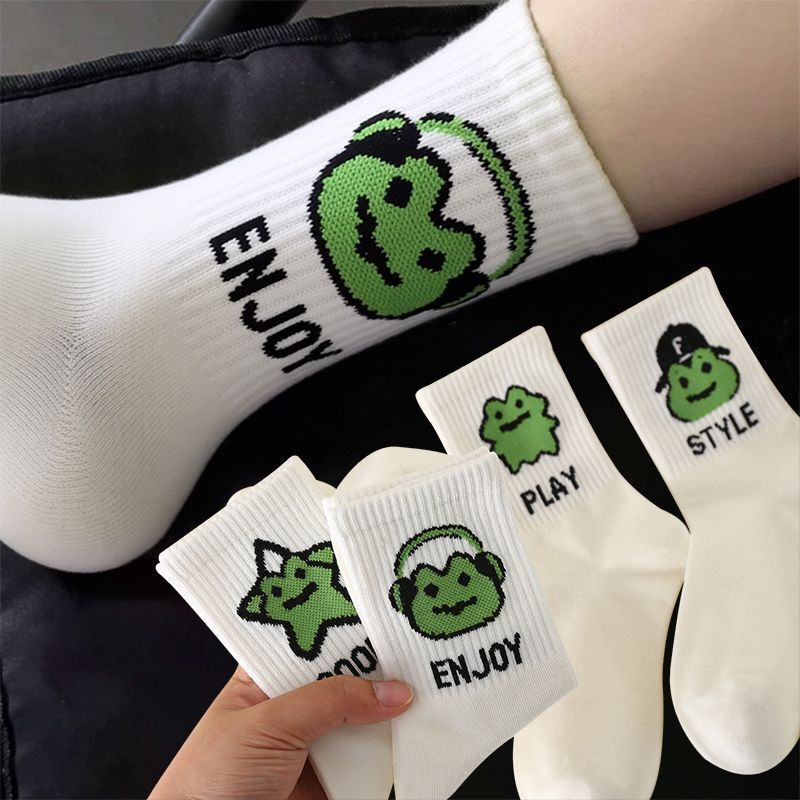Student Socks for Men and Women, White Frog Design, Autumn Season, Versatile Mid-Tube Sports Socks, Trendy and Stylish, Quirky Student Socks for Men and Women, White Frog Design, Autumn Season, Versatile Mid-Tube Sports Socks, Trendy and Stylish, Quirky