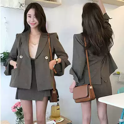 Plaid blazer female Korean version of loose spring and autumn British style Korean students short small suit suit dress dress