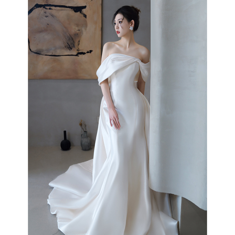 One -word shoulder satin noodle fishtail light wedding dress 2024 new bride high -end texture French outbound main gauze big trailer female One -word shoulder satin noodle fishtail light wedding dress 2024 new bride high -end texture French outbound main gauze big trailer female