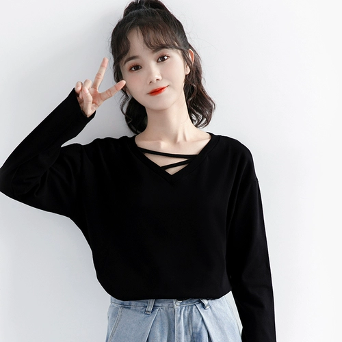 Осенний черный приятный телу хлопковый лонгслив, V-образный вырез, высокий воротник, в корейском стиле