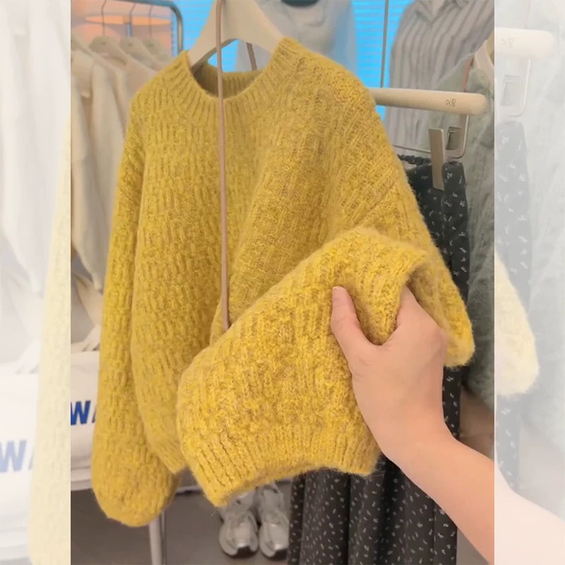 เสื้อไหมพรมผู้หญิงสีเหลือง ทำจากโมแฮร์ หนาอบอุ่น สวยมาก ใส่ช่วงต้นฤดูใบไม้ร่วง ทรงหลวม สไตล์ชิลๆ เสื้อตัวในที่ให้ความอบอุ่น