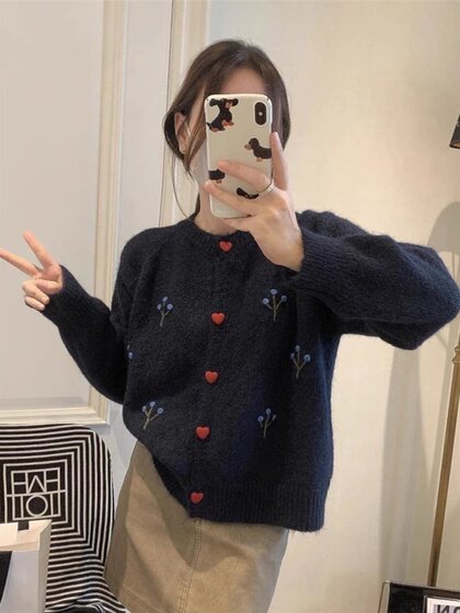 Designed with Heart Button Embroidery, Round-Neck Knitted Cardigan Top, Lazy Style Sweater for Women, Versatile, Slimming, Retro and Trendy