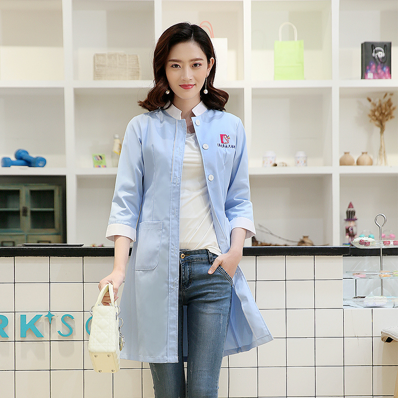 Lantivin thẩm mỹ viện Hàn Quốc phiên bản áo lớn ngắn tay bác sĩ y tá hè váy nghệ sĩ thẩm mỹ viện thêu bán kiên cố trắng phụ nữ quần áo của