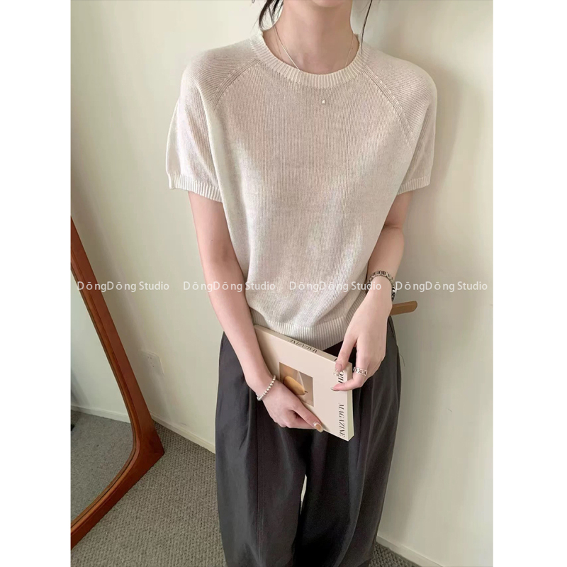 A Must-Have for New Fans! / Seamless Knit / Short-Sleeved Knit Top with Round Neck for Women [Length 60cm, Bust 96cm] 9065