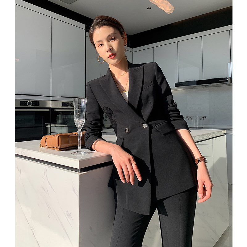 YIMU acetic acid early spring suit jacket women's spring and autumn design sense niche 2022 new shoulder pad professional black suit