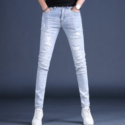 2024 Summer ແບບໃຫມ່ສີຟ້າ ripped Jeans ຜູ້ຊາຍຄົນອັບເດດ: ຍີ່ຫໍ້ຄົນອັບເດດ: ຄົນອັບເດດ: ຂະຫນາດນ້ອຍບາດເຈັບແລະ Pants ສະບັບພາສາເກົາຫຼີແສງສະຫວ່າງສີ