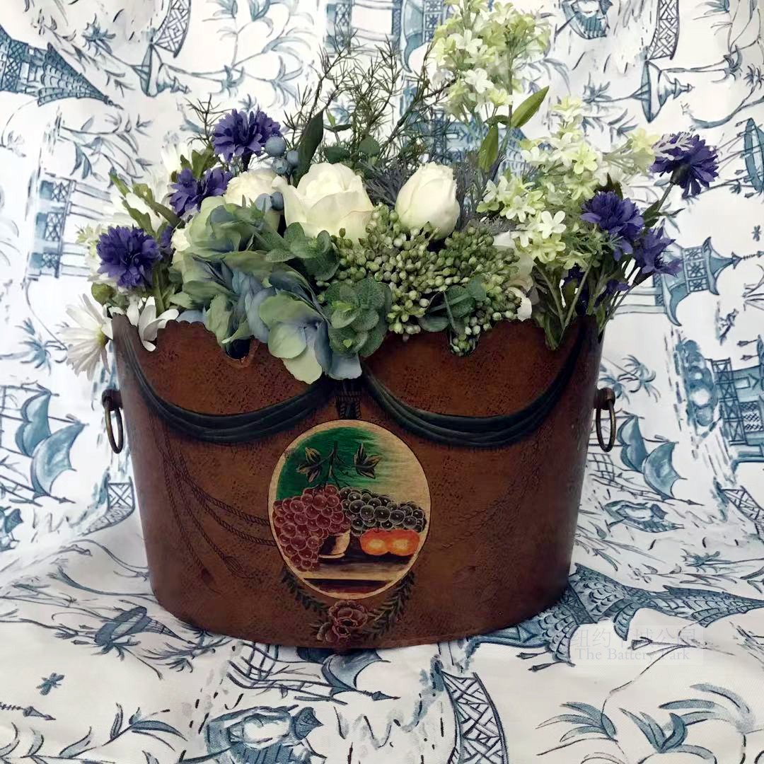 Spot New York Lower City Park Import Little Italian Hand Painted Classical Retro Flame Side Fruit Basket Flower Box Flower Groove 